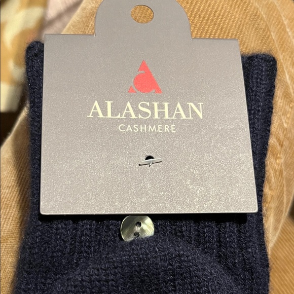 NWT Alashan Cashmere Texting Convertible Mittens In Indigo Blue - Picture 4 of 5